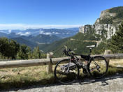 Mit meiner Tochter verbringe ich ein paar Rennradtage in den französischen Voralben. Diese Auffahrt zum Col de Rousset haben wir gerade hinter uns.